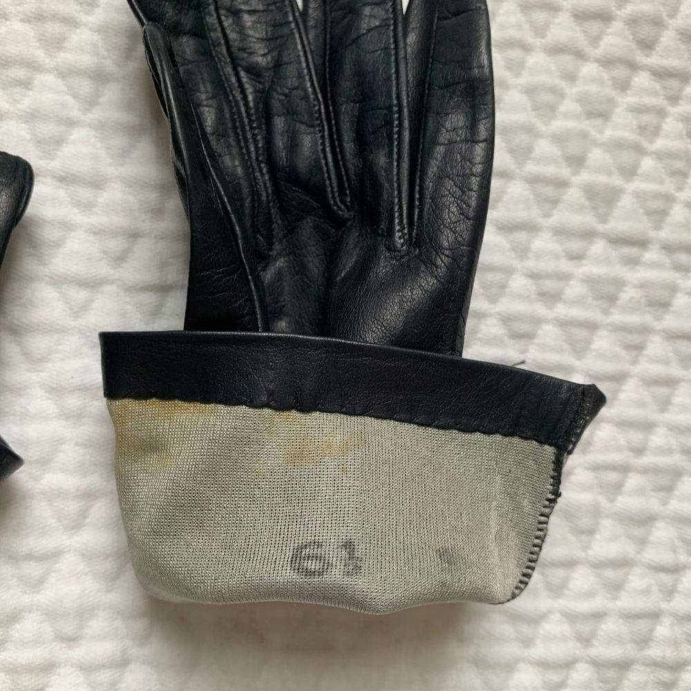 Vintage Black Madova Wrist Length Leather Silk Lined Gloves Size 6.5 - Picture 4 of 4